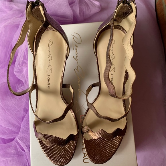 NIB💋Snake Embossed Zig Zag Strap Heel Sandals - Picture 4 of 6